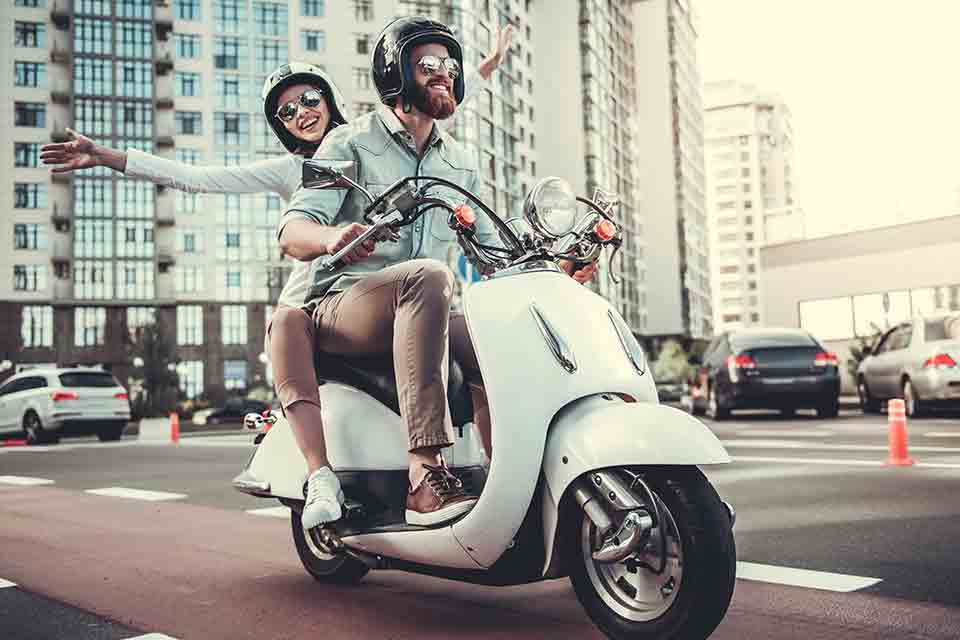 Is There Any Difference Between Getting Two-wheeler Insurance Online and Through an Agent?